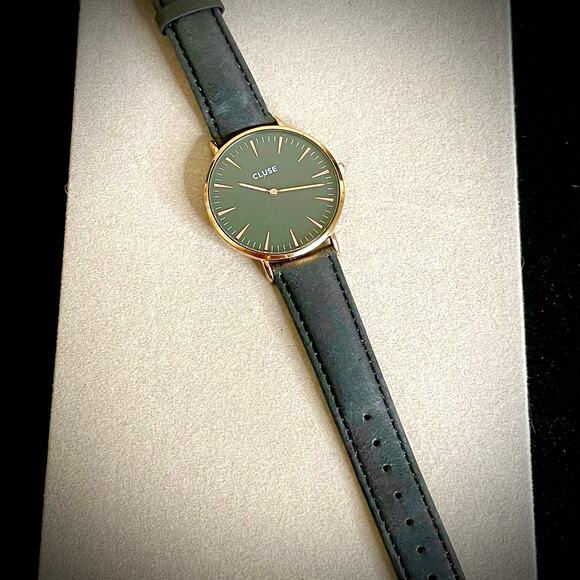 Cluse Minuit Womens Black Rose Gold Tone Leather Strap Watch - Picture 2 of 7